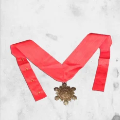 Universal Monsters - The Medallion Of Dracula Prop Replica 11 Universal Monsters - The Medallion Of Dracula Prop Replica -Mortem Horror Shop Medallion Dracula Prop Replica universal monsters