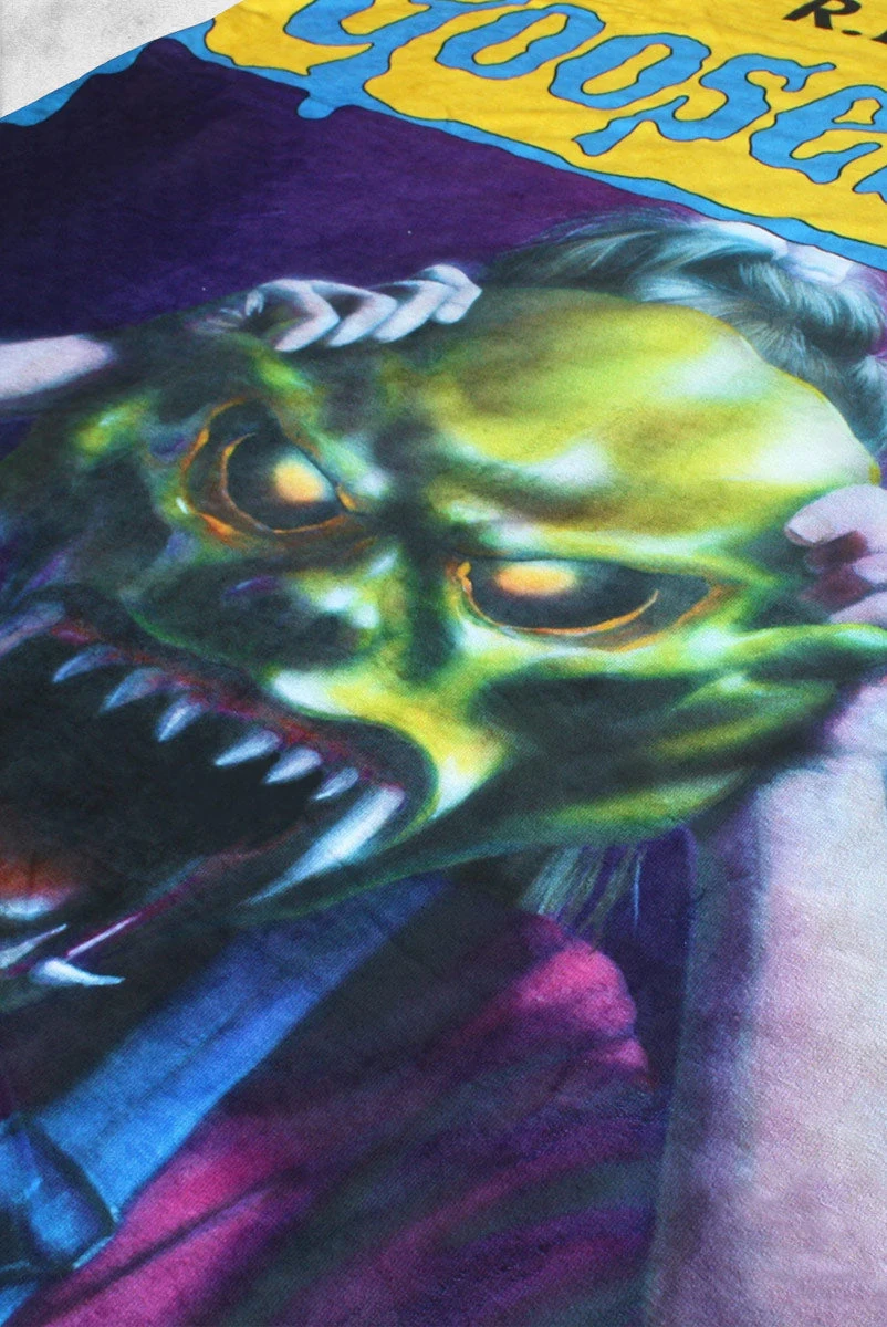Goosebumps - Haunted Mask Throw Blanket 4 Goosebumps - Haunted Mask Throw Blanket - Image 2
