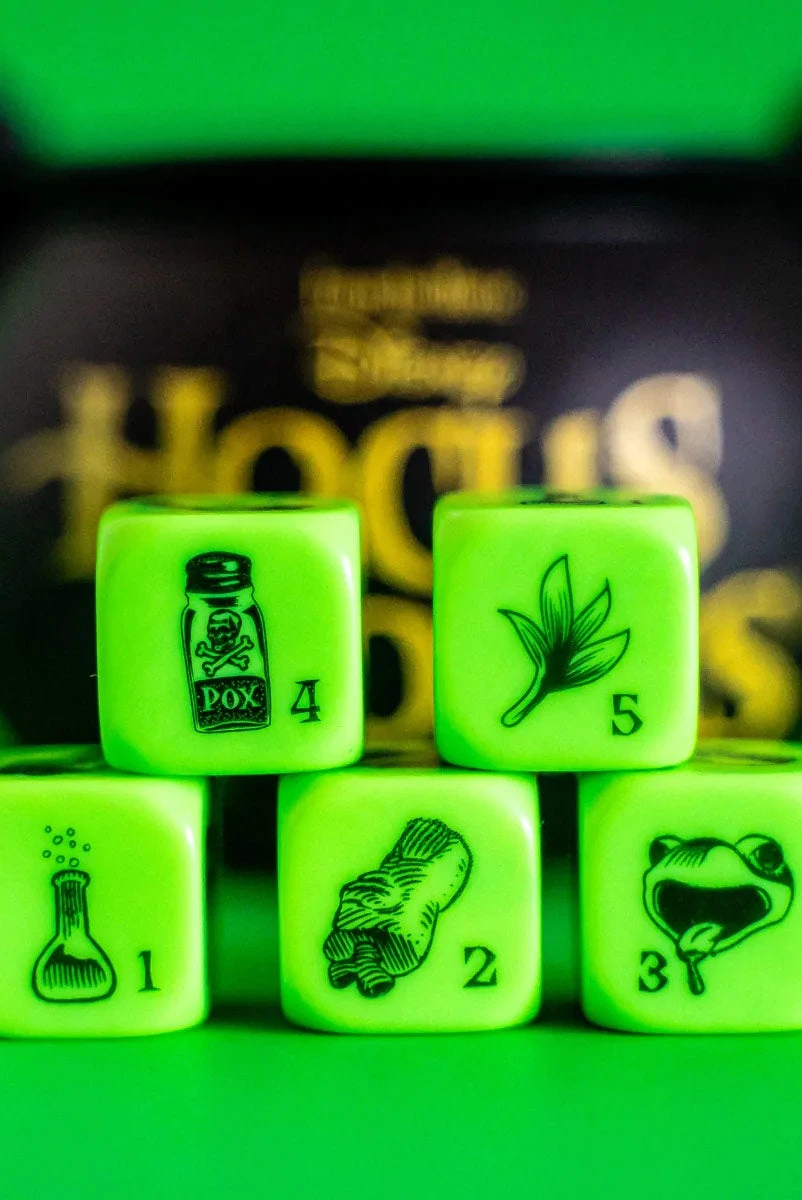 USAopoly Hocus Pocus - Yahtzee 4 USAopoly Hocus Pocus - Yahtzee - Image 2