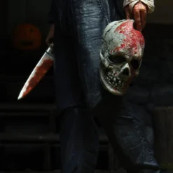 TRICK OR TREAT STUDIOS Halloween Kills - Michael Myers Ultimate Figure -Mortem Horror Shop michael myers halloween kills neca