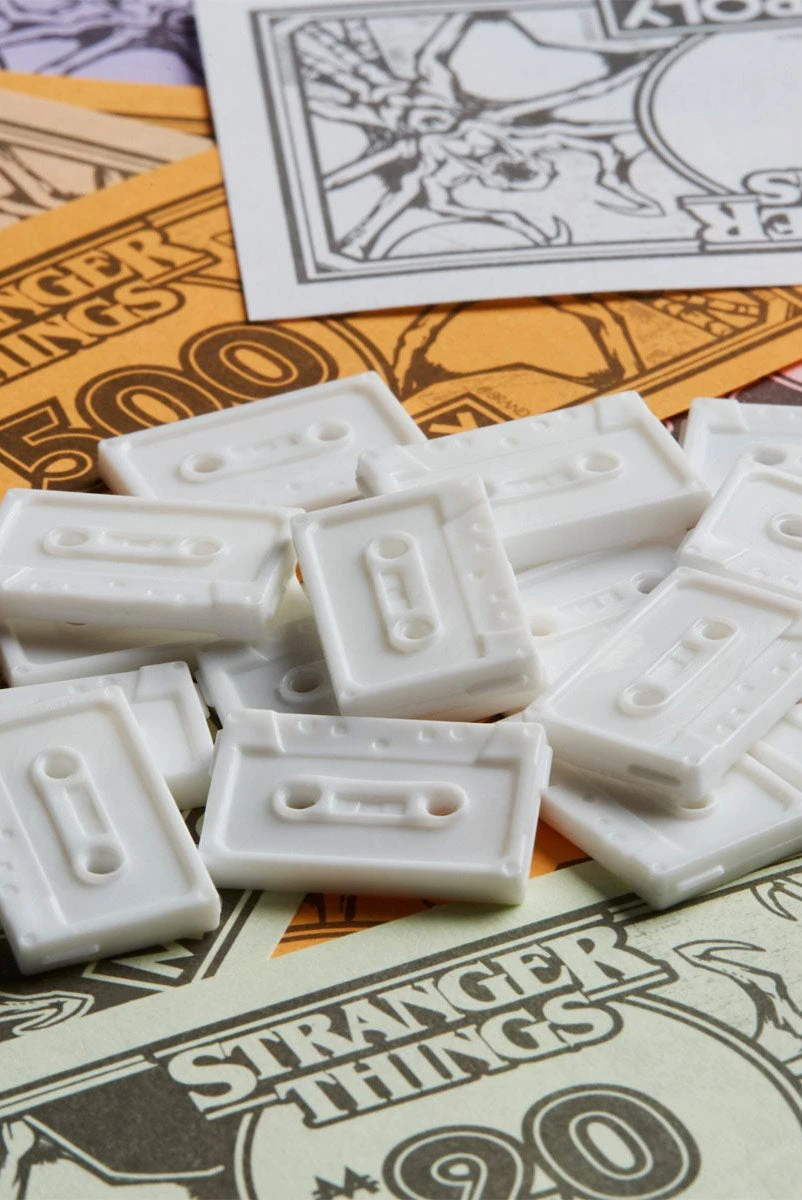 Stranger Things 4 - Special Edition Monopoly 6 Stranger Things 4 - Special Edition Monopoly - Image 4