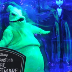 Nightmare Before Christmas - Deluxe Lighted Action Figure Set -Mortem Horror Shop nightmare before christmas figure set blacklight