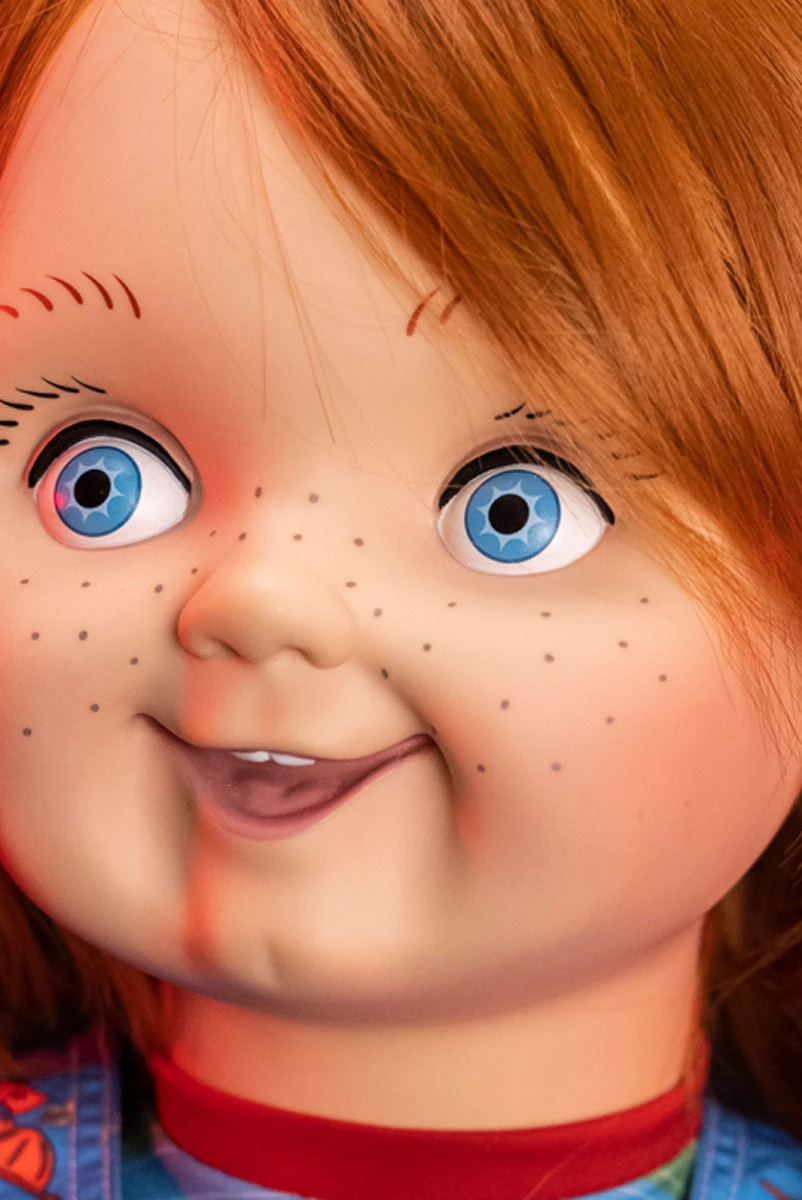 TRICK OR TREAT STUDIOS Child's Play - Plush Good Guy Chucky Doll 5 TRICK OR TREAT STUDIOS Child's Play - Plush Good Guy Chucky Doll - Image 3