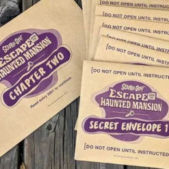 USAopoly Scooby-Doo - Escape From The Haunted Mansion (Escape Room Game) -Mortem Horror Shop scooby doo board game